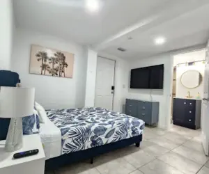 Photo 3 - Renovated College Park 3/2 Sleeps10 close to WP