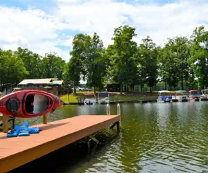 Photo 2 - Amazing Lakefront Getaway
