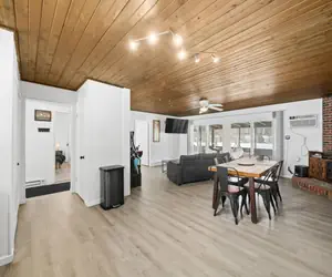 Photo 5 - Turkey Trot At Heron Hill Retreat Hot Tub On Lake!