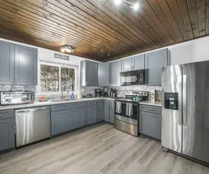 Photo 5 - Silly Goose At Heron Hill Retreat Hot Tub on Lake!