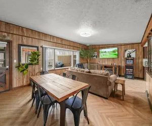 Photo 2 - Red Fox Run & Hawk's Haven At Heron Hill Retreat!