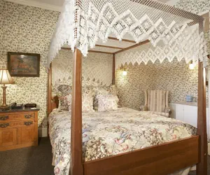 Photo 4 - Washington House Inn