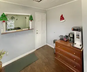 Photo 2 - Overton Motel Livingston