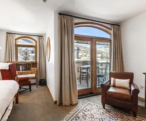 Photo 5 - The Caledonian by All Seasons Resort Lodging