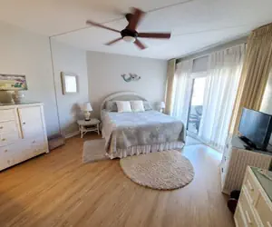 Photo 4 - Island House F116