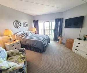 Photo 5 - Island House F232