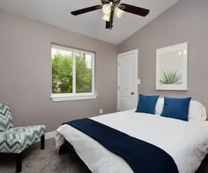 Photo 3 - Treetop APT Café Olympic Center & Dwntwn