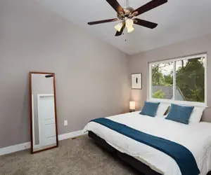 Photo 5 - Treetop APT Café Olympic Center & Dwntwn