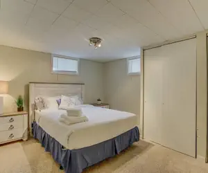 Photo 4 - 3brdowntownwalk to Everywhere & Bars W/fire pit