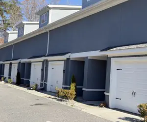 Photo 5 - Belamere Swimming Pool Suites