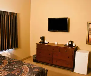 Photo 5 - Americas Best Value Inn Big Lake Becker