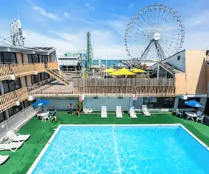 Photo 2 - Aztec Ocean Resort