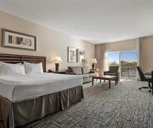 Photo 2 - Best Western Plus Bayside Hotel