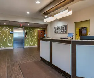 Photo 4 - Sleep Inn & Suites Kalamazoo Southwest