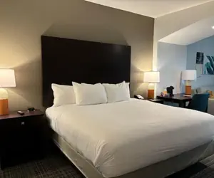 Photo 5 - Comfort Inn & Suites Verona at Turning Stone Resort Casino