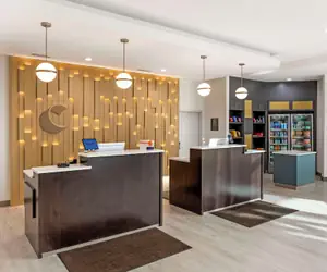 Photo 2 - Comfort Inn & Suites Verona at Turning Stone Resort Casino