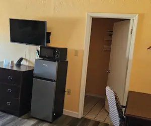 Photo 4 - Indian Mound Motel