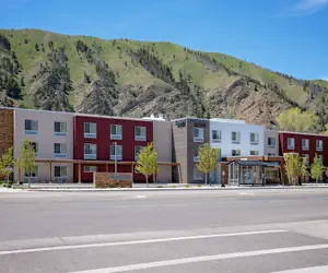 Photo 2 - Fairfield Inn & Suites by Marriott Hailey Sun Valley