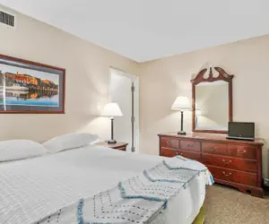 Photo 4 - Top Floor Standard Suite Bay View