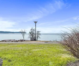 Photo 2 - Top Floor Standard Suite Bay View