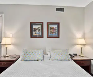 Photo 4 - Second Floor East Standard Suite