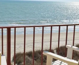 Photo 2 - Gazebo Inn Oceanfront