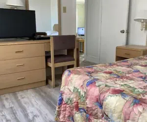 Photo 4 - Rio Motel and Suites