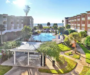 Photo 3 - Beach View by Ryson Vacation Rentals