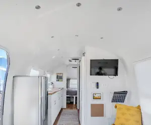 Photo 5 - Vintage Airstream Near The Catalina Mountains 1 Bedroom Residence by Redawning