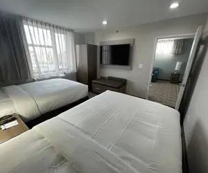 Photo 3 - MainStay Suites Bronx - Belmont