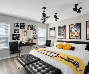 Photo 5 - Newly Upgraded Modern 4br/3br Private Pool Th 4 Bedroom Townhouse by RedAwning