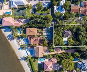 Photo 5 - New Live Oak Cottage/beach/downtown/pool/shops/cafés