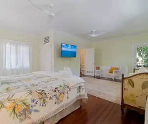 Photo 3 - New Live Oak Cottage/beach/downtown/pool/shops/cafés