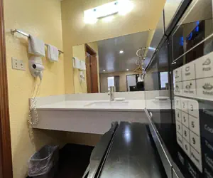 Photo 2 - Southern Nights Motel