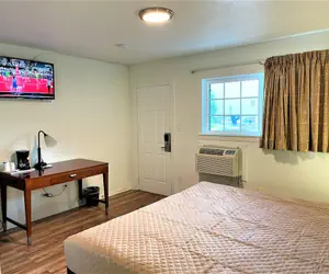 Photo 3 - Budget Inn Giddings by Mukhi Hotels