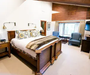 Photo 2 - One Bedroom Townhouse with Hot Tub 1 Apartment Hotel by RedAwning