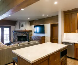 Photo 4 - Luxury One Bedroom with Hot Tub 1 Apartment Hotel by RedAwning