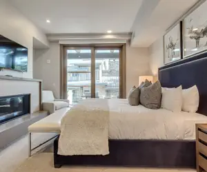 Photo 3 - Premium Three Bedroom 3 Apartment Hotel by RedAwning