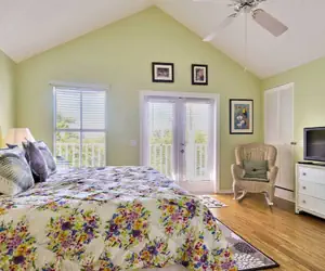 Photo 3 - Duval Breeze by Avantstay Great Location Close to Beach & Nightlife Shared Pool! Week Long Stays