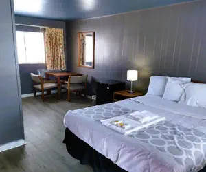 Photo 5 - Love Hotels Desert Inn & RV by OYO at Boysen Wind River WY