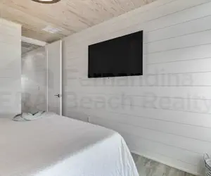 Photo 4 - 226 Sf 2nd Floor 3 Bedroom Townhouse by RedAwning