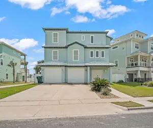 Photo 2 - The Blue Pearl