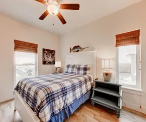 Photo 3 - The Blue Pearl