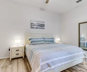 Photo 4 - Reel Inn Relax 3 Bedroom Home by RedAwning