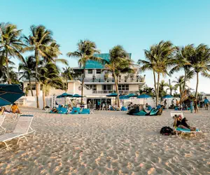 Photo 2 - Numero Uno Beach House