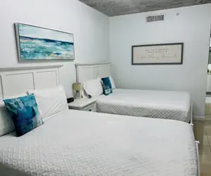 Photo 5 - Midblock Miami