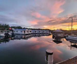 Photo 2 - Aqua Lodges at Hurricane Hole Marina