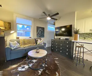 Photo 5 - The Chic Guest Retreat in Old Town Near Csu!