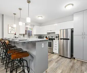 Photo 5 - The Coral Suite, Stylish Stay in Old Town FoCo