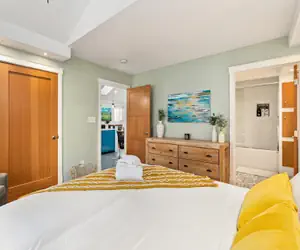 Photo 3 - Vibrant Downtown Bungalow – Walk Everywhere!